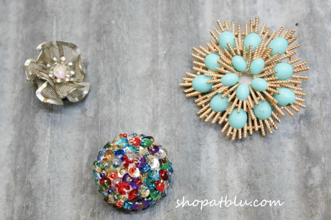 Magnet board magnets made from vintage jewelry - Shop at Blu
