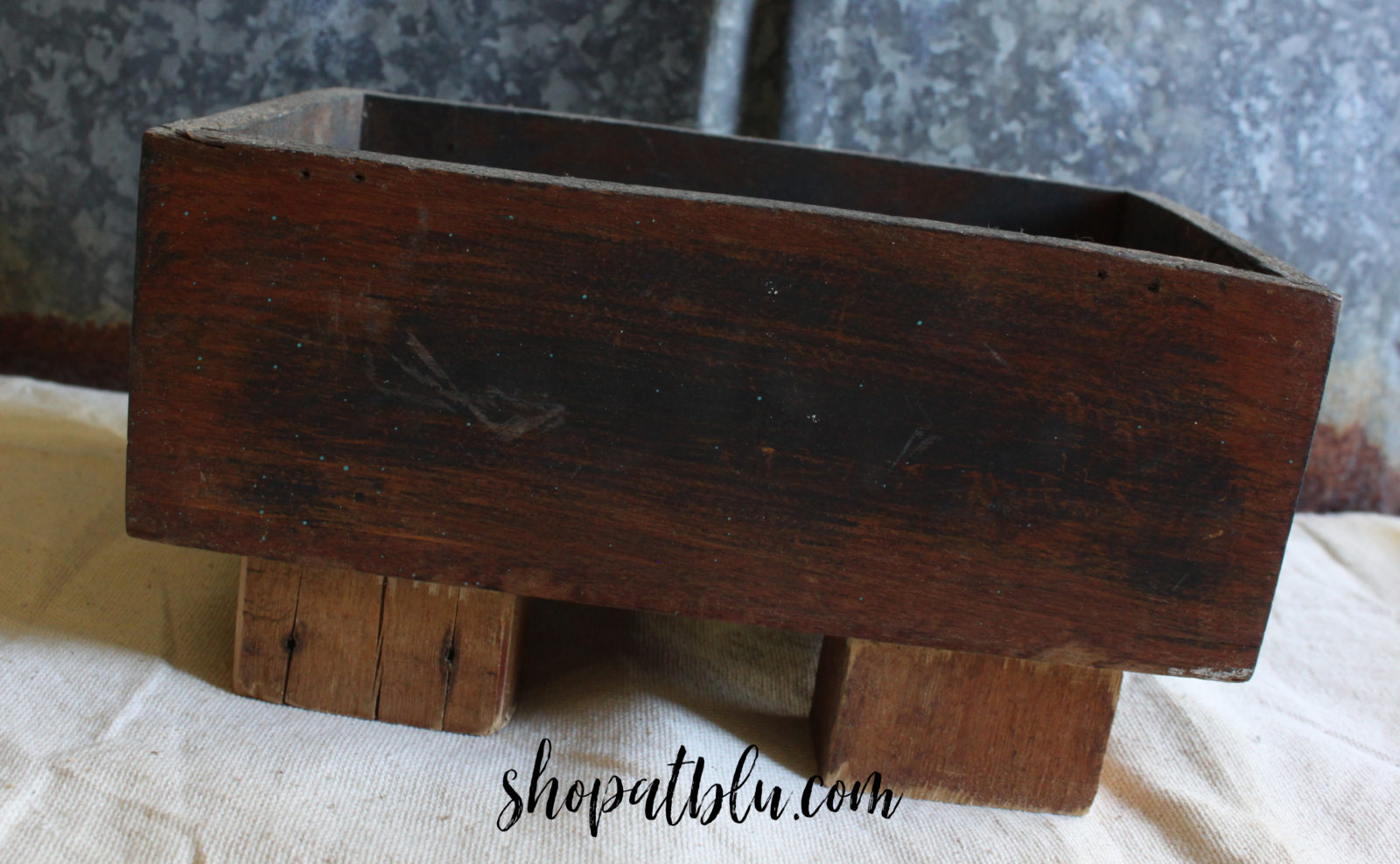 How to make a table riser - Shop at Blu