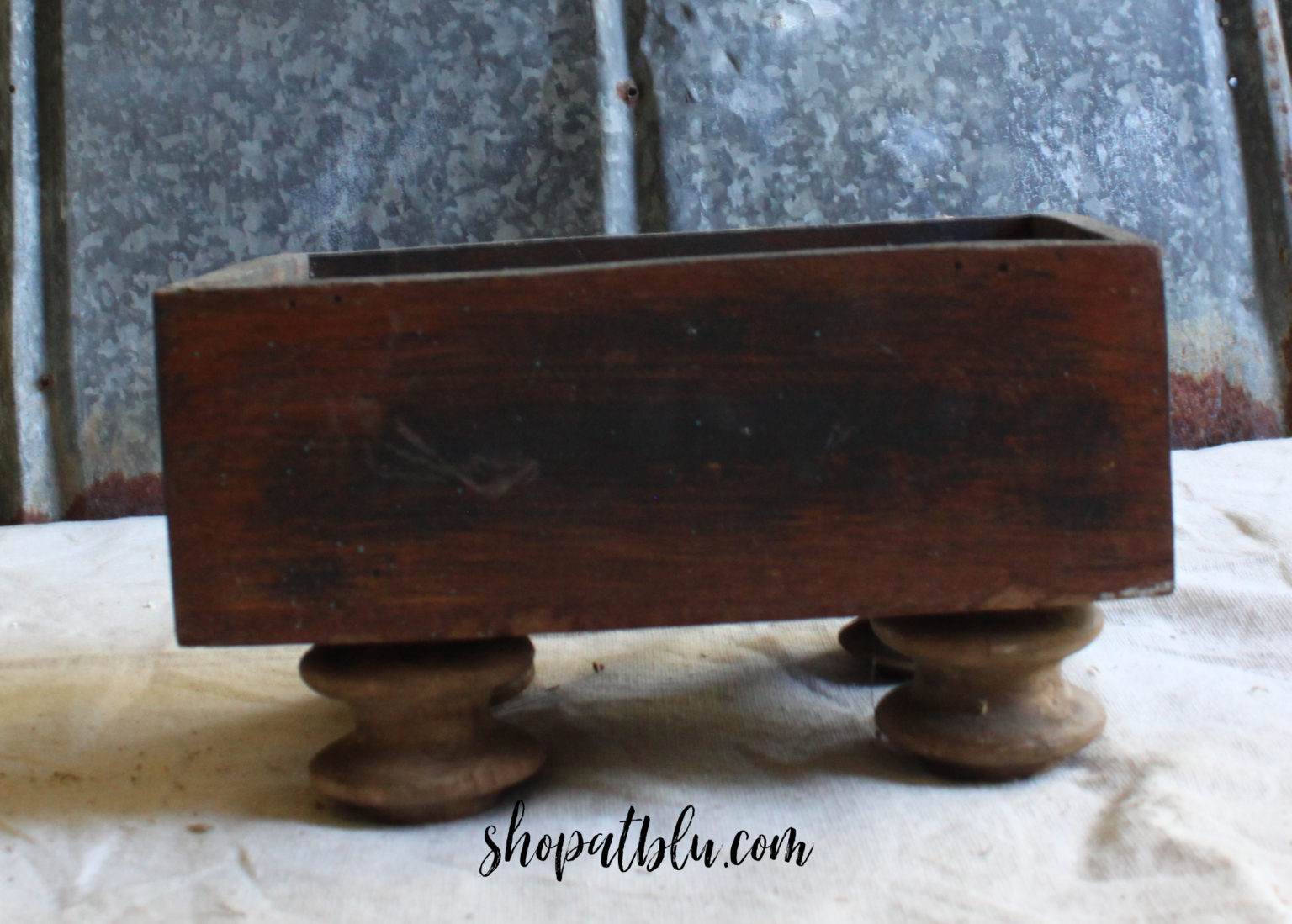 How to make a table riser - Shop at Blu
