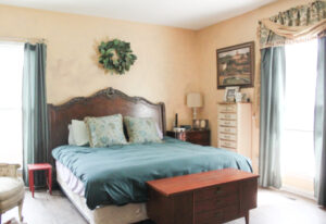 The Blue Building Antiques Shopatblu Master Bedroom Walls