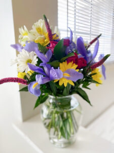shopatblu Simple Spring bouquet