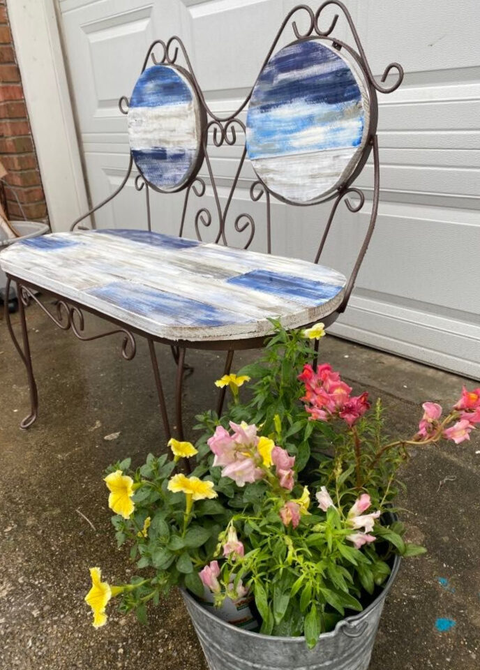 shopatblu blue and white settee and snaps