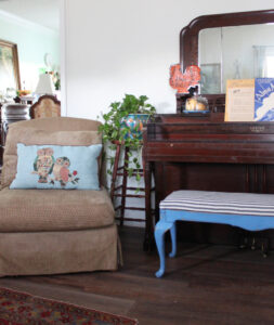 shopatblu diy upcycled piano bench cozy corner
