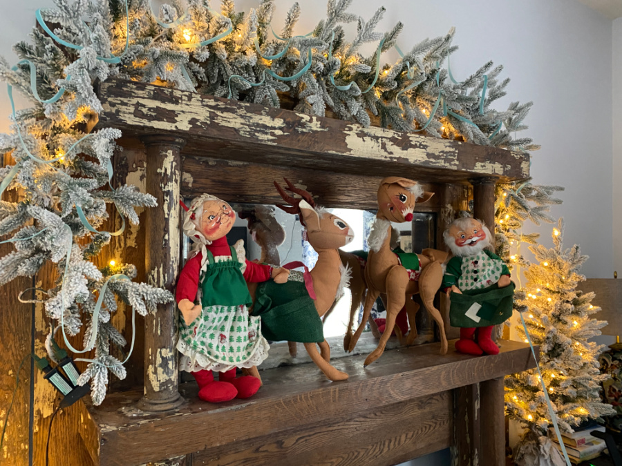 shopatblu vintage christmas bedroom mantle